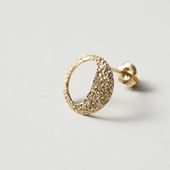 KANAE YAMASHITA/月の満ち欠けピアス　三日月